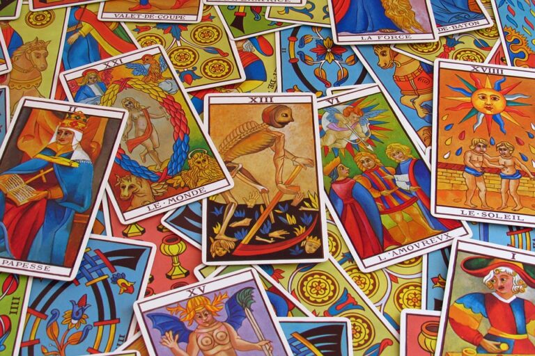Formation gratuite au Tarot de Marseille : Les 22 arcanes majeurs